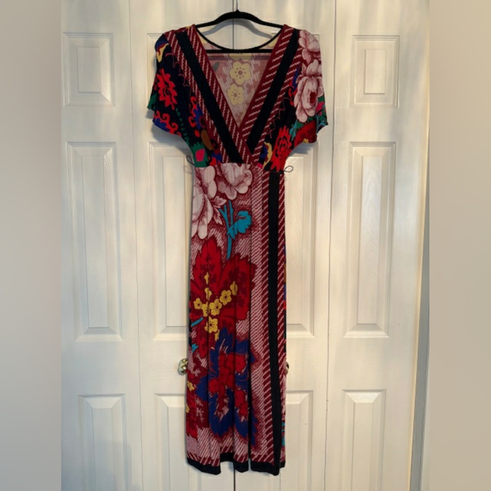 Floral V-Neck Maxi Dress - Multicolor